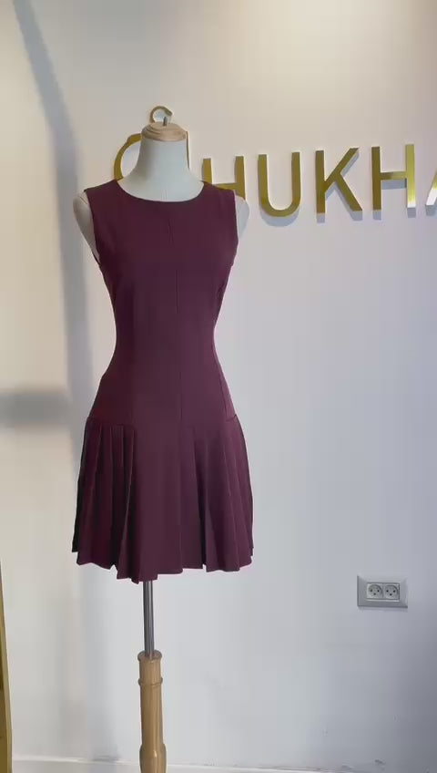 שמלה עם פליסי